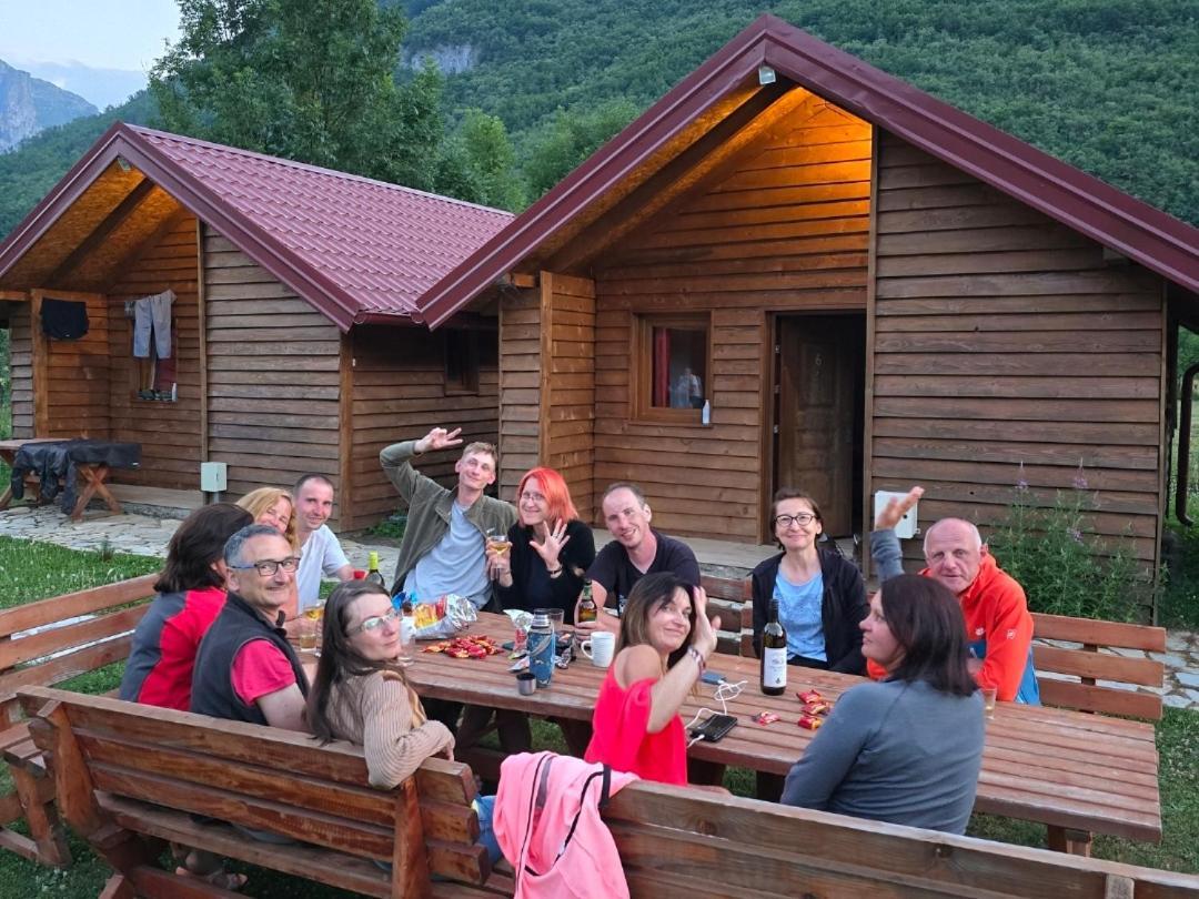 Prokletije Eko Katun Vusanje Gusinje Habitación foto
